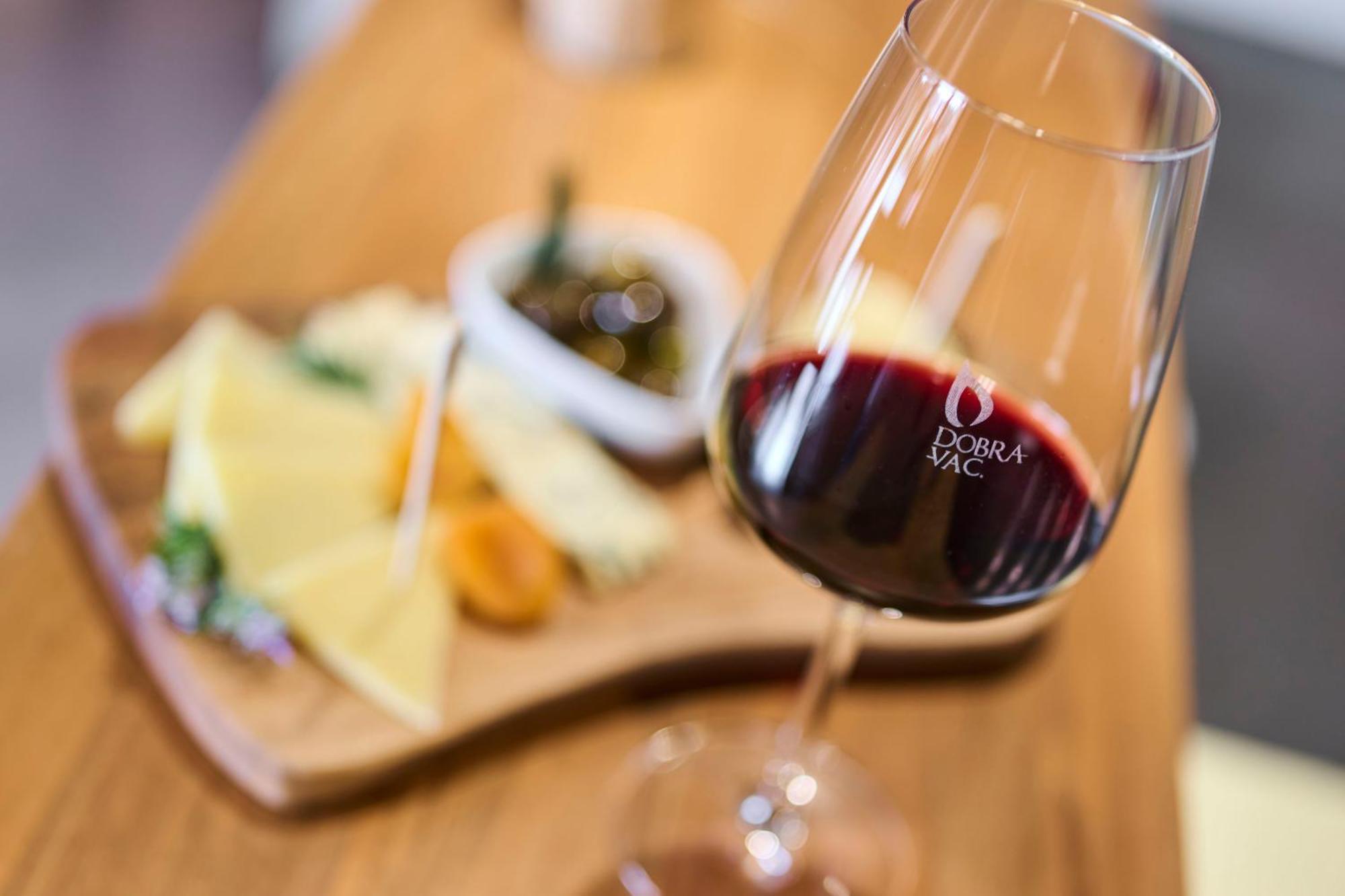 Villa Dobravac Wine Estate Rovinj Eksteriør billede